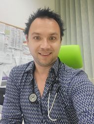 izr. pro. dr. Matej Štuhec